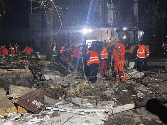 Харків та Одеса атаковані ворогом у ніч на 5 квітня: є руйнування та постраждалі (фото, відео)