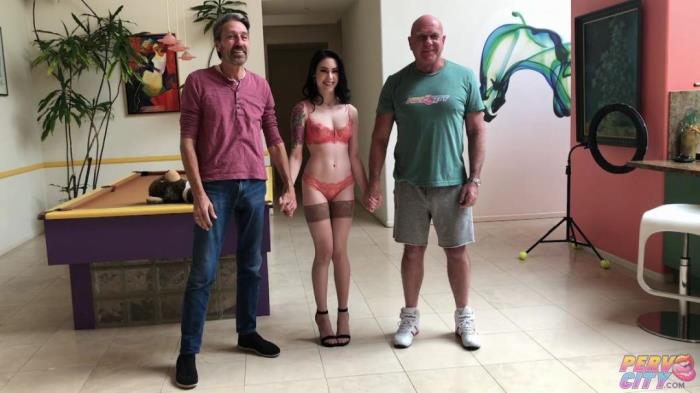 Anna De Ville - BTS With Ball Popping [FullHD 1080p]