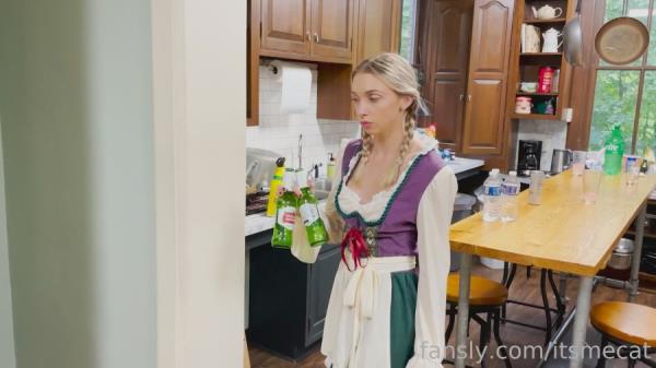 ItsMeCat - Ass fucked in the basement at Oktoberfest! [FullHD 1080p]