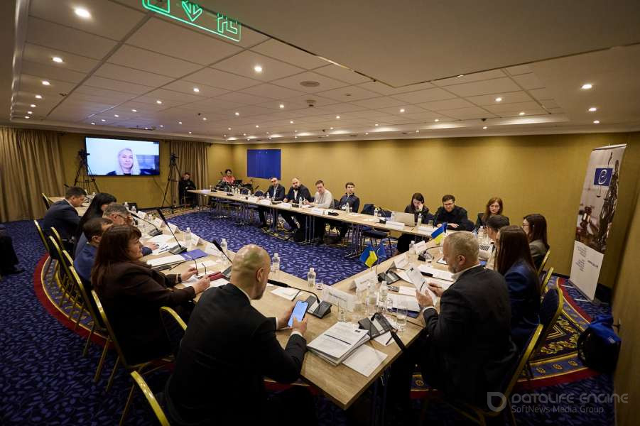 Етичні стандарти та дисциплінарна практика у правничих професіях: представники Комітету з питань правоохоронної діяльності взяли участь у круглому столі