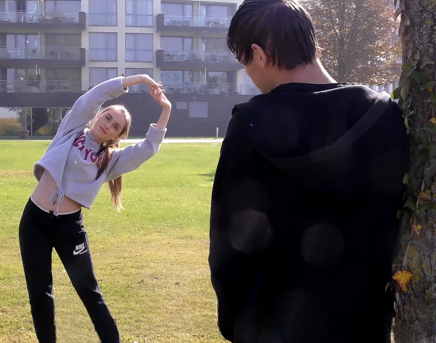 Lena Reif A Strange Guy Picked Up And Fuck A Pretty Girl Near The Lake