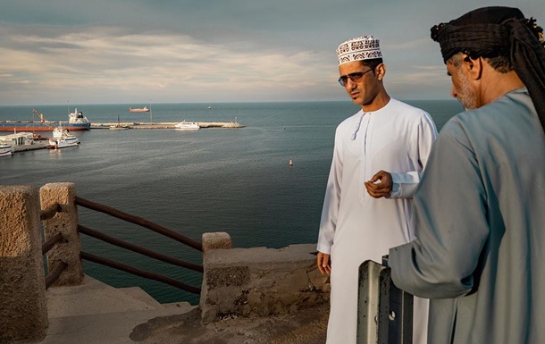 Трафик судов через Ормузский пролив достиг самого высокого уровня - СМИ