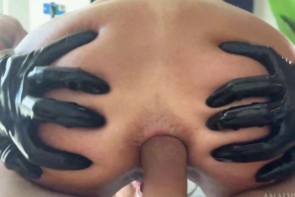 Angie Bloom - MEGA ANAL CREAMPIE with canadian super latex slut Angie Bloom