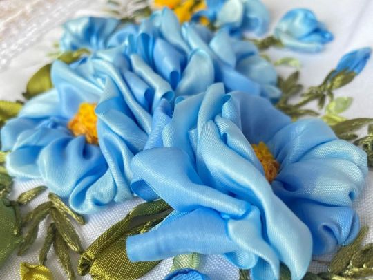 «Великодній рушник — це душа свята й сильний оберіг», — майстриня Валентина Матвєєва