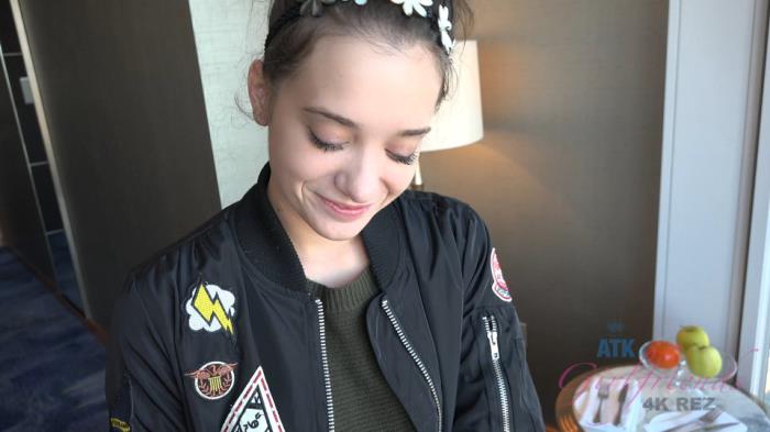 Gia Paige - London 2/5 [UltraHD 4K 2160p]