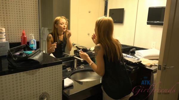 Holly Hendrix - Las Vegas 1/3 [FullHD 1080p]