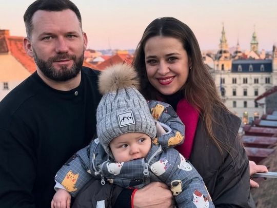 Який красунчик: популярна співачка розчулила мережу