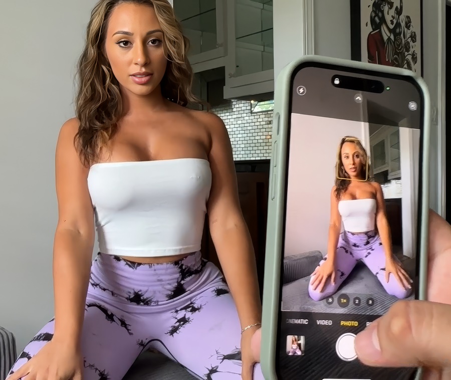 Monica Minx Latina Step Sister Secret Photoshoot