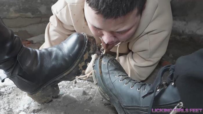 Betty, Jane - Humiliation In Winter! [FullHD 1080p]