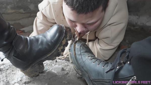 Betty, Jane - Humiliation In Winter! [FullHD 1080p]