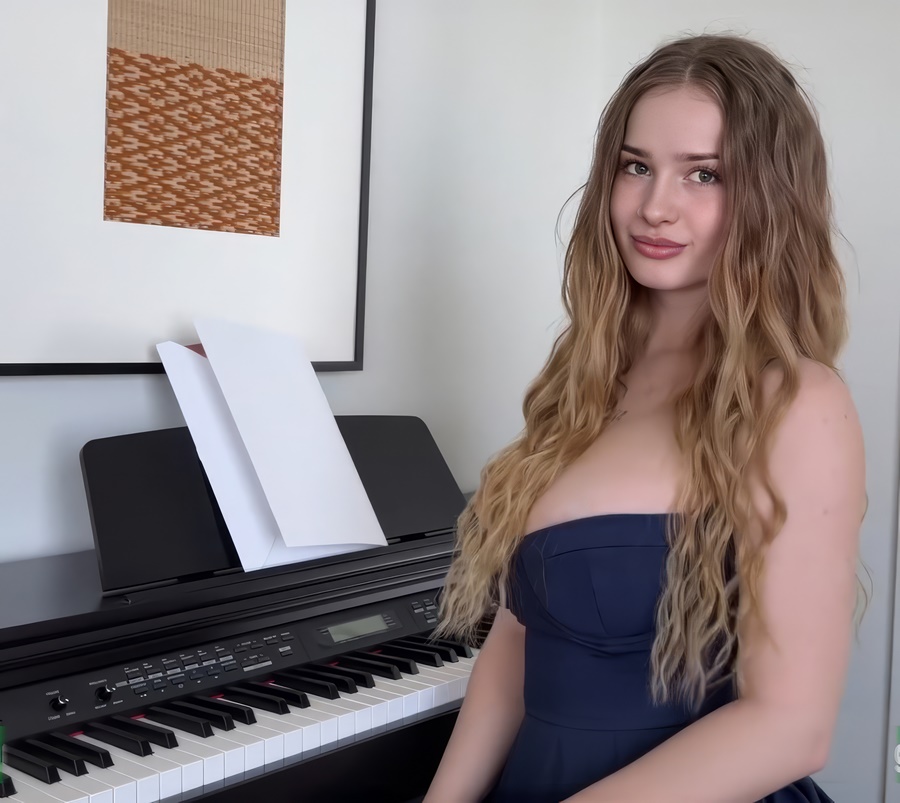 Cumatozz Busty 18 Yo Girl Seduced Her Teacher During a Piano Lesson