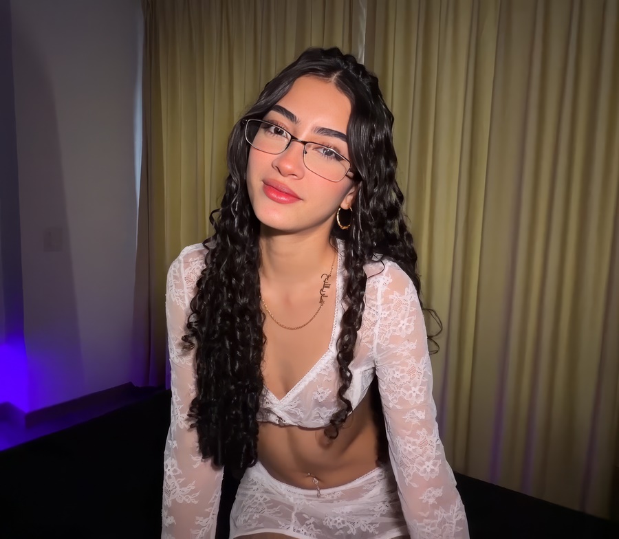 ���� � �������� ������� �������� Skinnycurly 