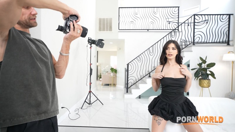 Asteria Jade, Vince Karter - Stunning Model Asteria Jade Takes A Pussy And Ass Pounding From Stud Photographer