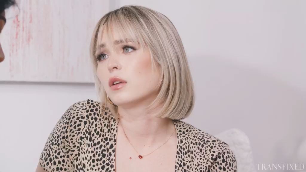 Lilly Bell, Victoria Grant - Telling Her Story