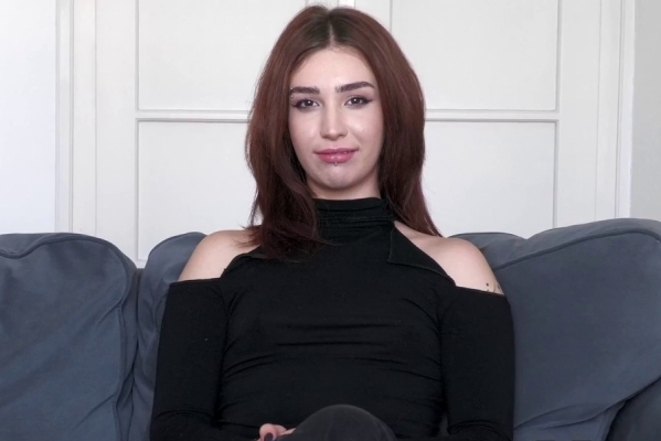 Scarlett Spark - Hardcore anal casting