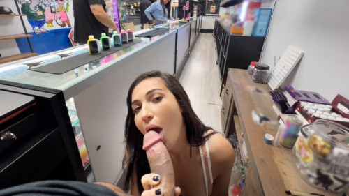 [LetsPostIt.com / Mofos.com] Mira Luv - Can I Hit Your Vape? (02. ..