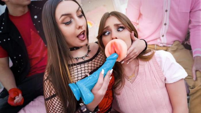 Violet Dawn, Lucy Foxxx - Violet Turns Lucy's Mouth Into a Personal Pocket Pussy: Cam Girl Swap [FullHD 1080p]