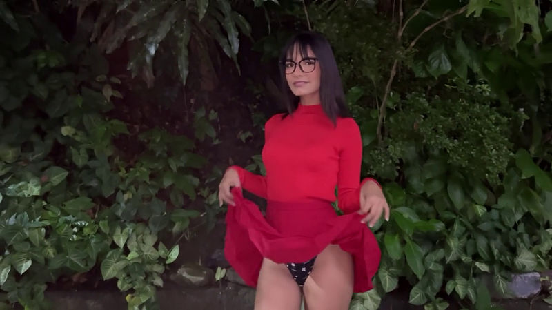 I Excite My Best Friend In Public And Convince Him To Fuck Me Alejarose7 (Onlyfans) HD 720p