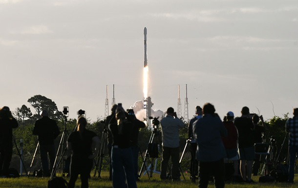 SpaceX запустила южнокорейский спутник вместо России