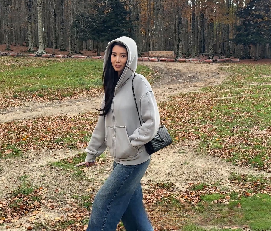 Lonely Meow - Autumn Wild Sex In Forest [UltraHD/4K 2160p] - Amateurporn