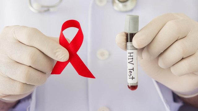 Кількість людей, що живуть з ВІЛ, з 2022р скоротилася на 15 тис. – БО "100% Життя"
