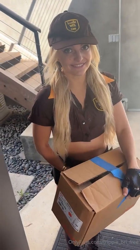 Onlyfans: Tripple Bri  Delivery Creampie (SD) - 2026