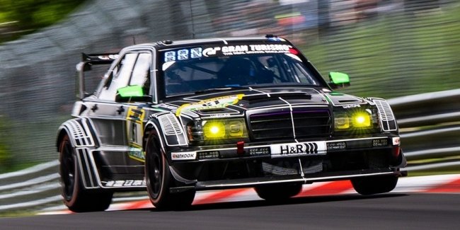 Культовий Mercedes-Benz 190 відродили у форматі екстремального спорткара
