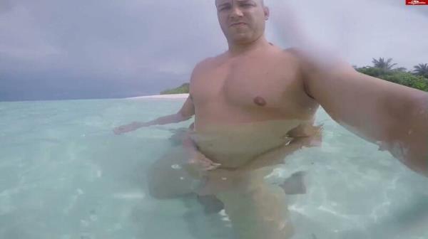 MrBigFatDick - JERK OFF IN PARADISE [FullHD 1080p]