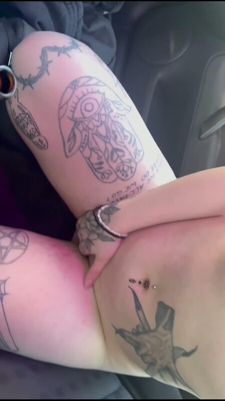RoughCouple666 - Quickie in the car - blowjob with a big cock [FullHD 1080p]