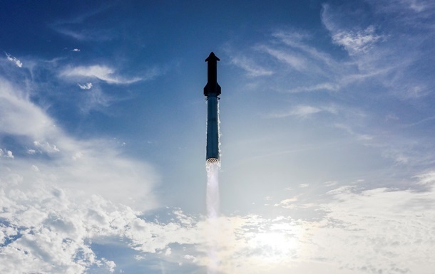 SpaceX планирует запускать в космос по 10 тысяч спутников ежегодно