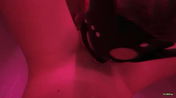 LolaPrive - 2 horny girls in the bathtub - Julie really spoils me [FullHD 1080p]