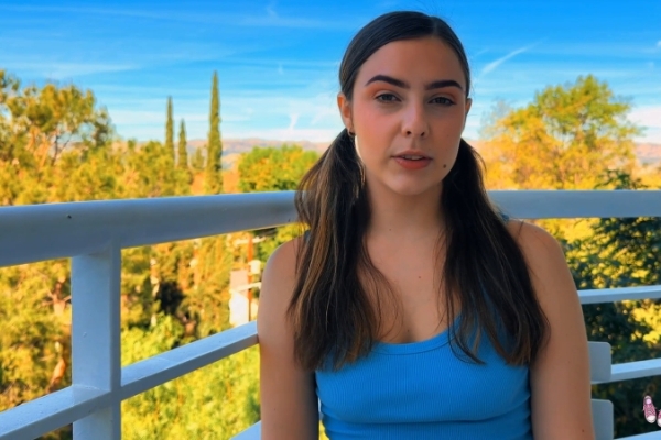 Risky Outdoor Fun with Florida Teen Hottie Violet Dawn