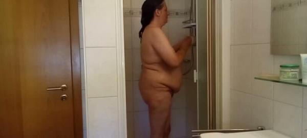 Eva_Pur - Mature BBW Private Shower Routine [HD 720p]