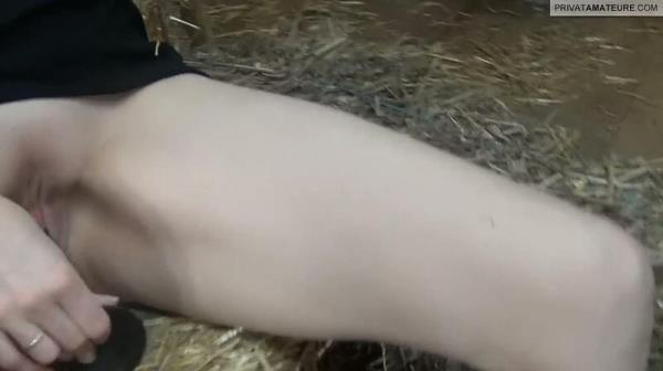 Hot_Milf - Jerking off in the barn [HD 720p]