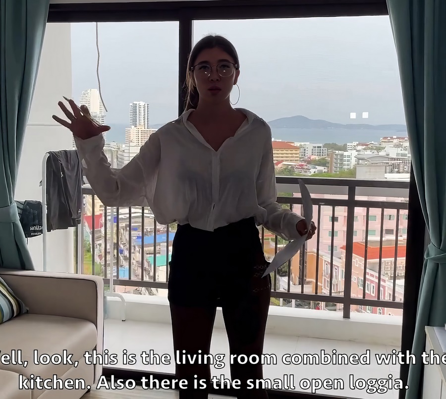 Vallery Ray Real Estate Agent Offered To Test The Bed With Her