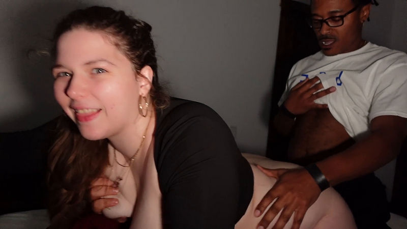 Hotwife Using Hubby As a Pillow Amber Hotwife (Onlyfans) FullHD 1080p