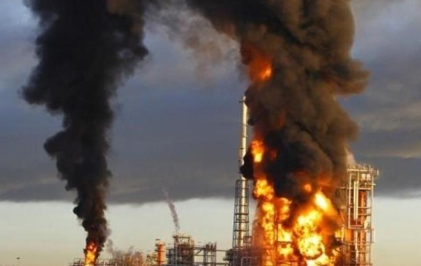 Нефтепереработка в РФ упала до минимума с 2009 года из-за ударов дронов