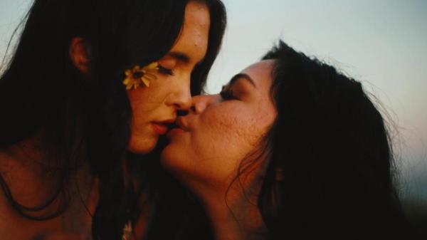 Scarlett Alexis, Daisy Pheonix - Chapter 1: Summer of Love [UltraHD 4K 2160p]