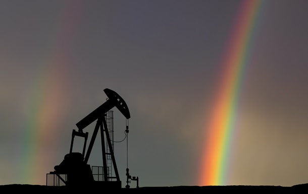 Российская и иранская нефть дешевеют на рынке Китая