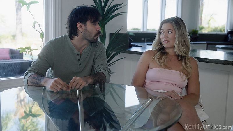 River Lynn  Deep Inside My Stepsister (RealityJunkies/MileHighMedia) FullHD 1080p