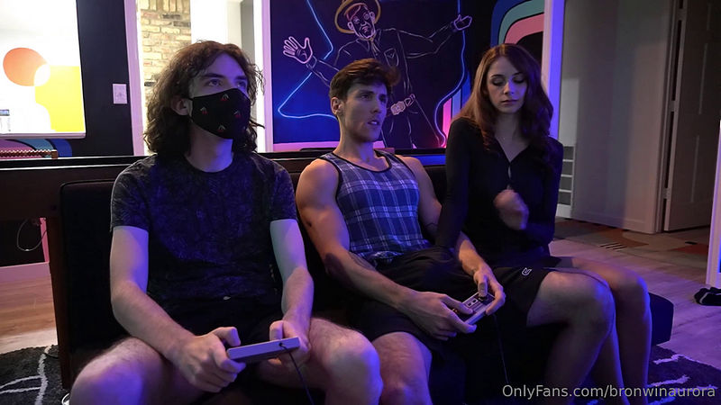 Lilah Lovesyou Sneaky Couple Swap FOURSOME (Onlyfans) FullHD 1080p