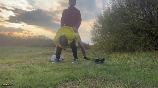 KingYordanov - The anal granny outdoors [FullHD 1080p]