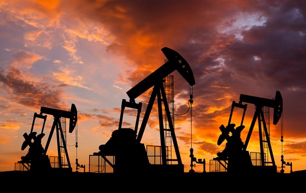 Нефть отреагировала на новые удары США по Ирану