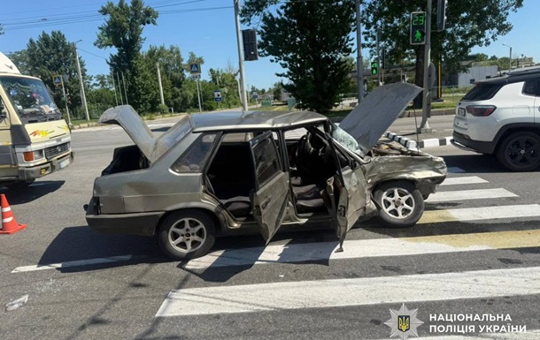 В ДТП в Харькове пострадали шесть человек, среди них трое детей