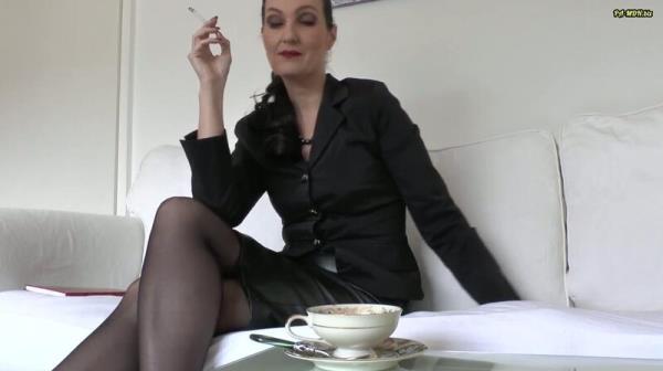Lady_Victoria_Valente - My cigarette break [FullHD 1080p]