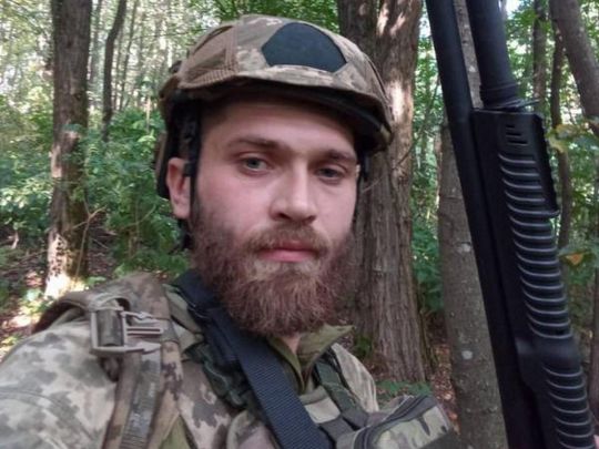 «Виривав зубами чеку за чекою й закидав гранатами ворога, як у бойовику»: історія штурмовика, що здолав страх сміхом