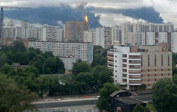 Москву и Ростовщину атаковали дроны: горят НПЗ