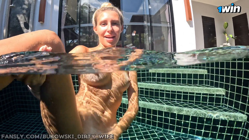 Real Passionate Sex Underwater Of a Couple In Love On Vacation, Risky Outdoors Ralf Christian (Onlyfans) FullHD 1080p