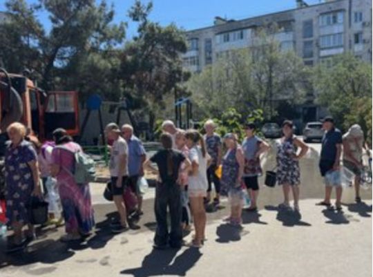 Проблеми не лише з бензином: Крим залишився без світла і води