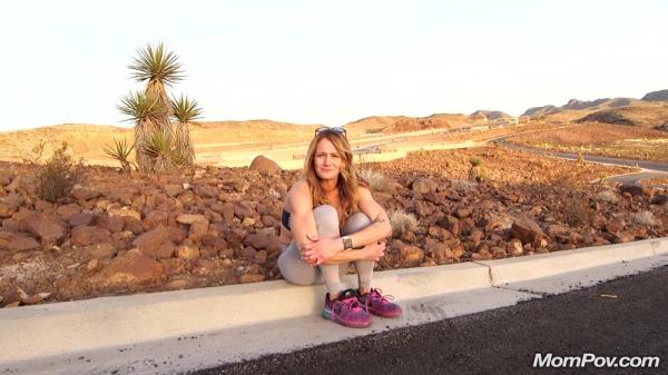 Sloane - Sexy flashing MILF on a hike [FullHD 1080p]